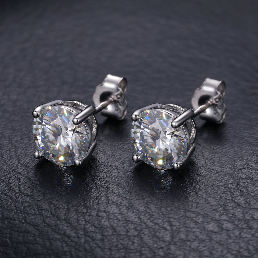 Solitaire stud detail